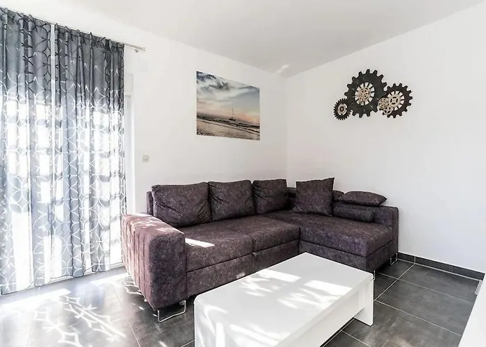 빌라 With Swimming Pool Camellia