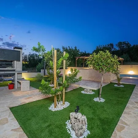 With Swimming Pool Camellia * Kruševo