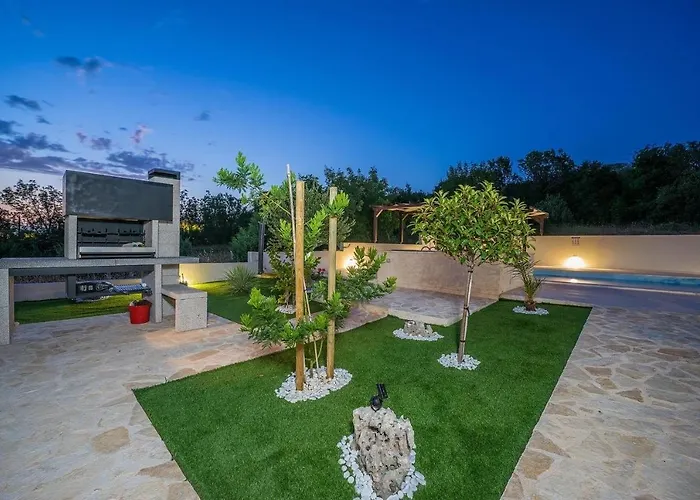 With Swimming Pool Camellia * Kruševo