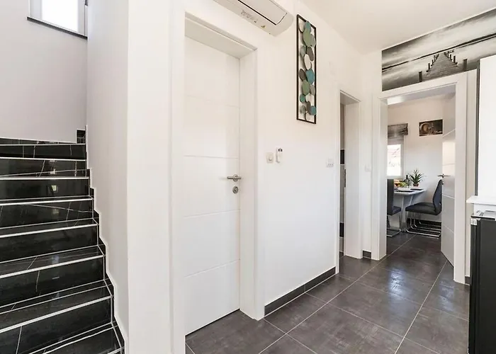 With Swimming Pool Camellia * Kruševo